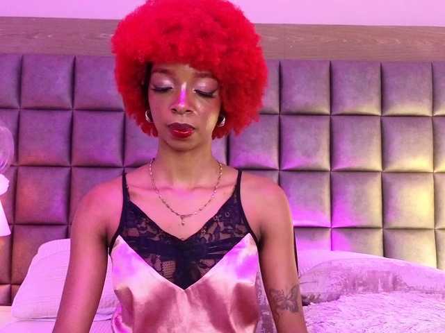 LilaBloom live cam on BongaCams