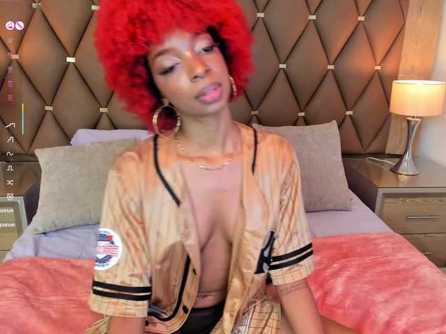LilaBloom live cam on BongaCams