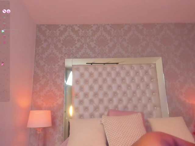 LilaBloom live cam preview