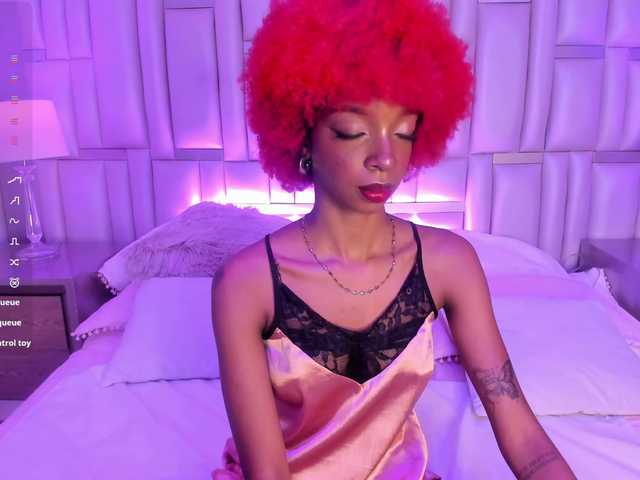 LilaBloom live cam on BongaCams