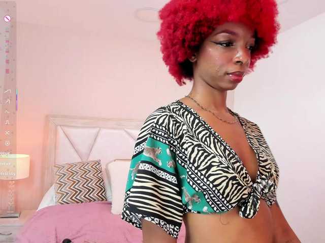 LilaBloom live cam on BongaCams