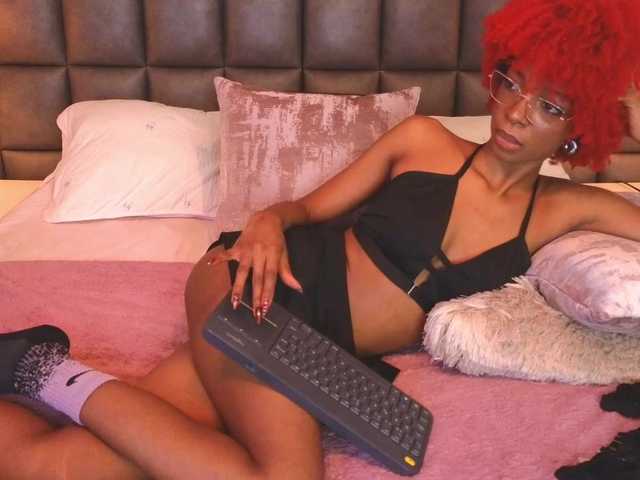 LilaBloom live cam on BongaCams