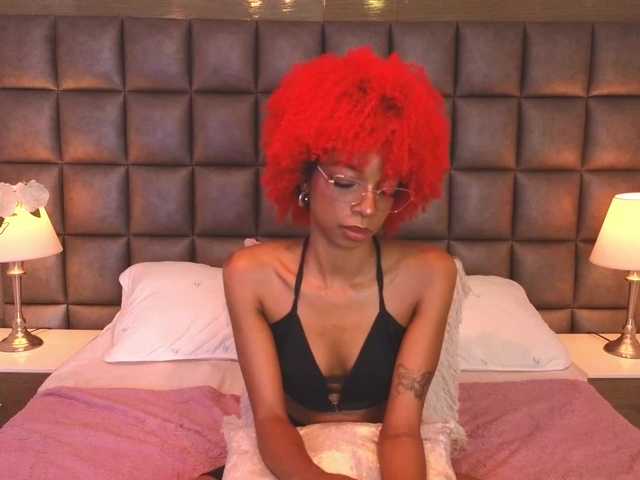 LilaBloom live cam on BongaCams