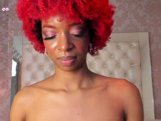 LilaBloom live cam on BongaCams