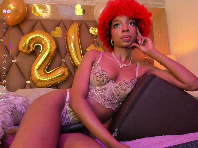LilaBloom live cam on BongaCams