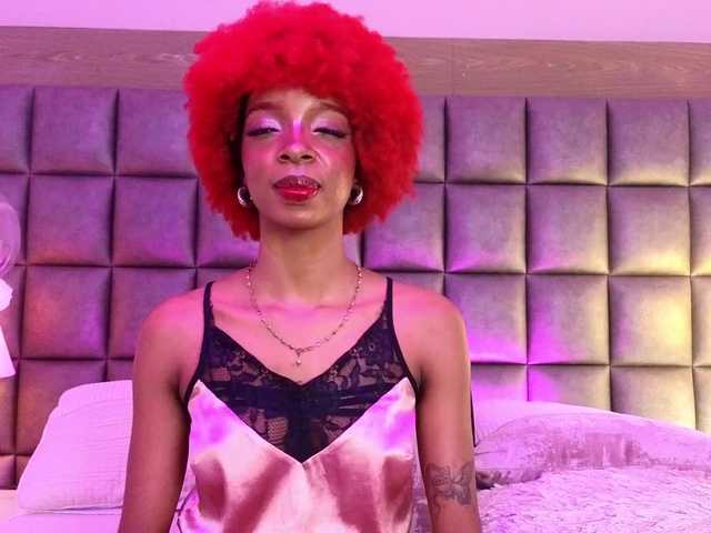 LilaBloom live cam on BongaCams