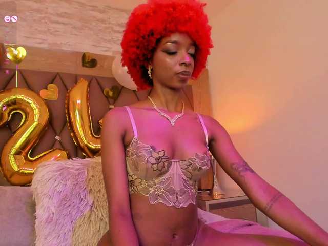 LilaBloom live cam on BongaCams