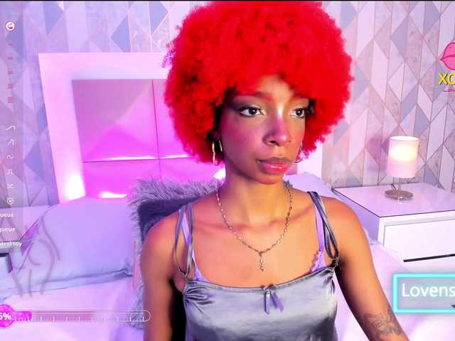 LilaBloom live webcam show