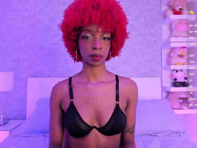 LilaBloom webcam