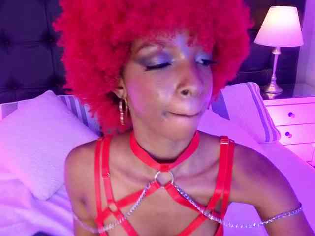 LilaBloom webcam