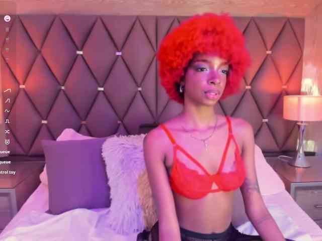LilaBloom webcam