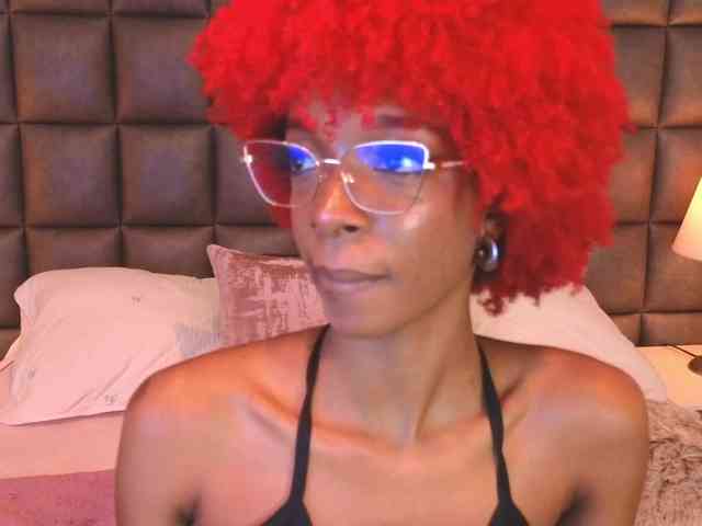 LilaBloom webcam