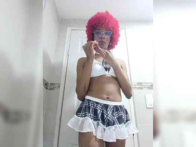 LilaBloom webcam