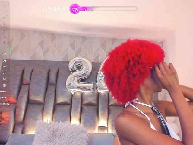 LilaBloom webcam