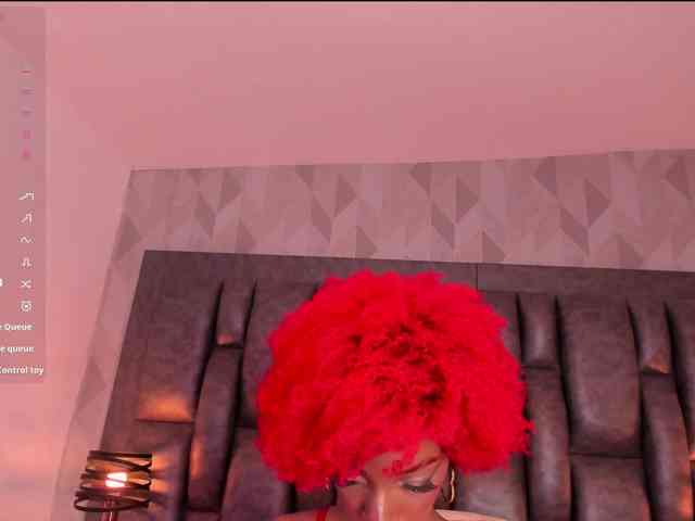 LilaBloom webcam
