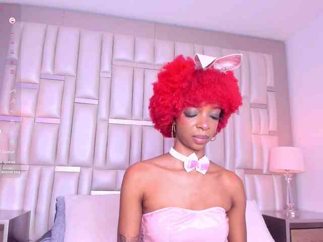 LilaBloom webcam