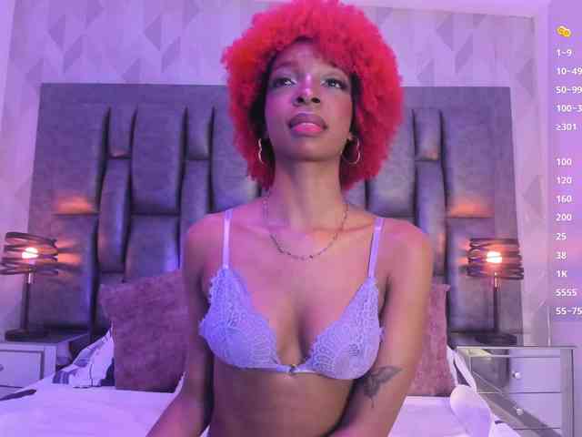 LilaBloom webcam