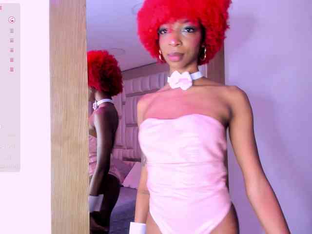 LilaBloom webcam