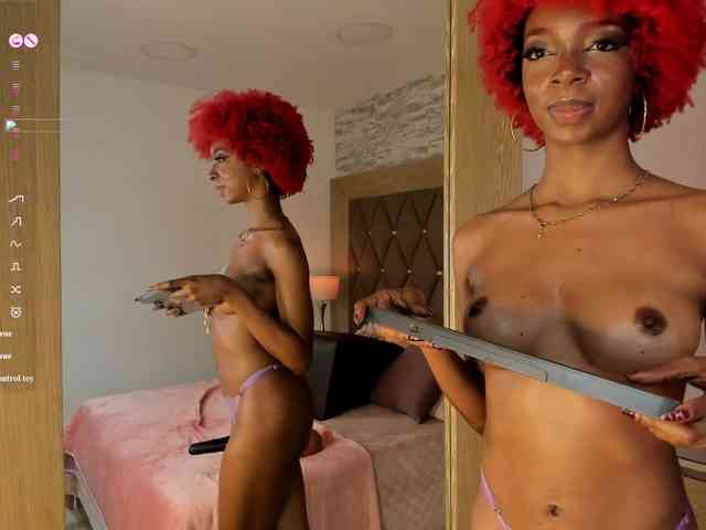 LilaBloom webcam