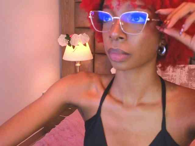 LilaBloom webcam