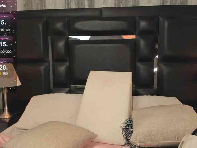 LilaBloom webcam