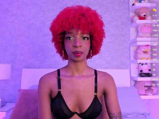 LilaBloom webcam