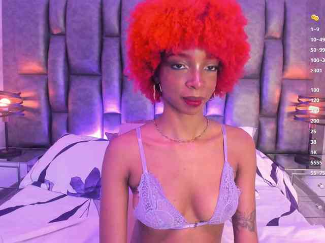 LilaBloom webcam