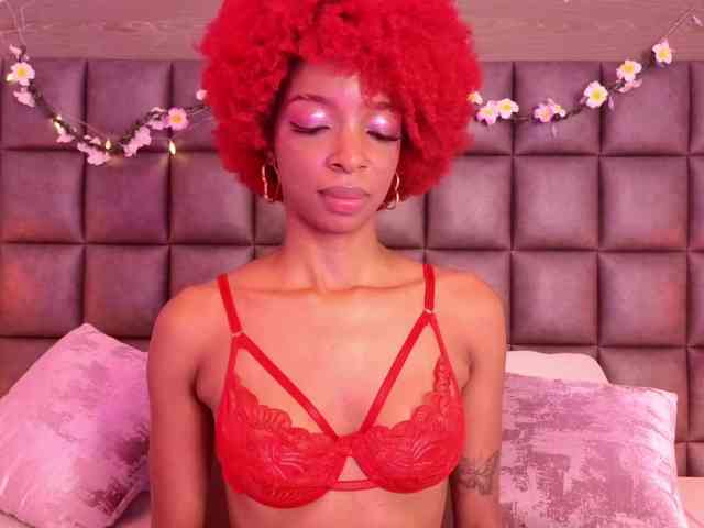 Model: LilaBloom
