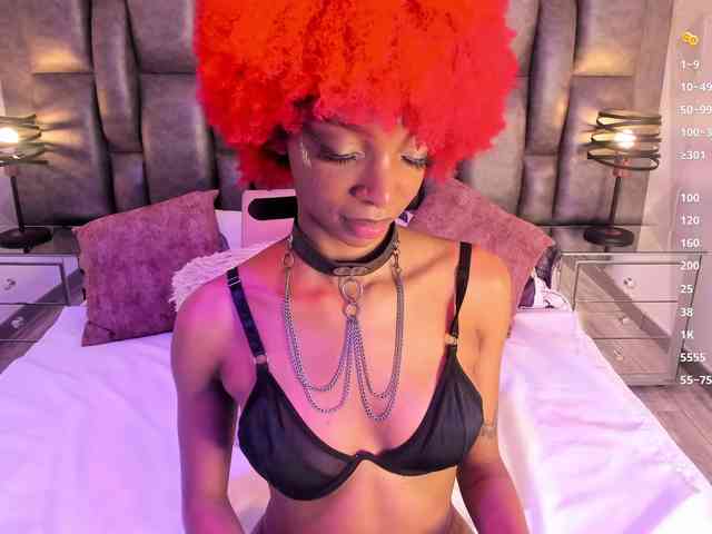 LilaBloom webcam