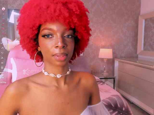 LilaBloom webcam