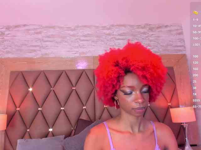 LilaBloom webcam