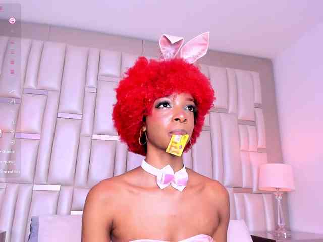 LilaBloom webcam