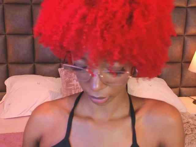 LilaBloom webcam