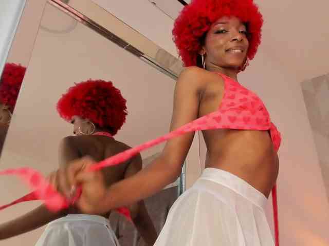 LilaBloom webcam
