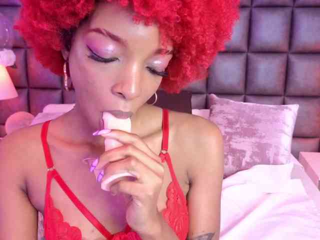 LilaBloom webcam