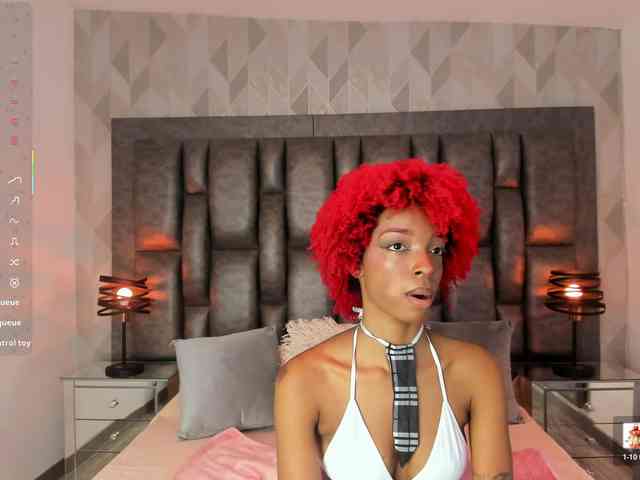 LilaBloom webcam