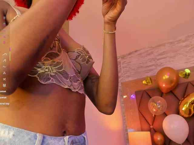 LilaBloom webcam