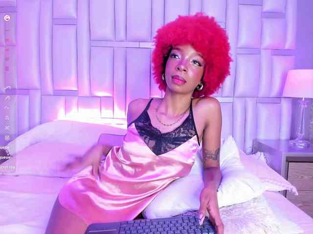 LilaBloom webcam