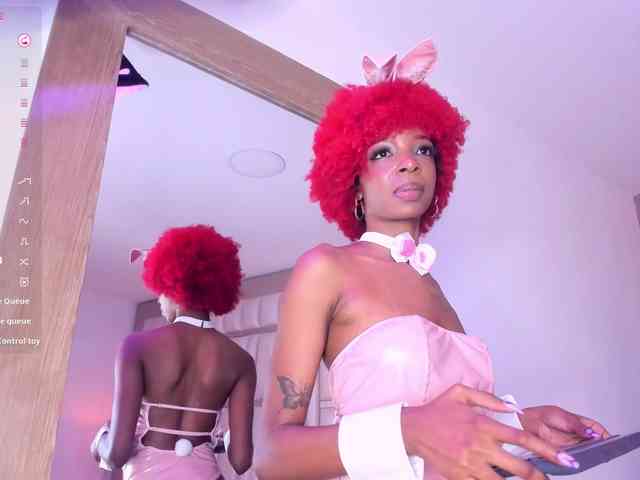 LilaBloom webcam