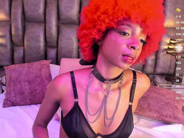 LilaBloom webcam