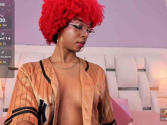 LilaBloom webcam