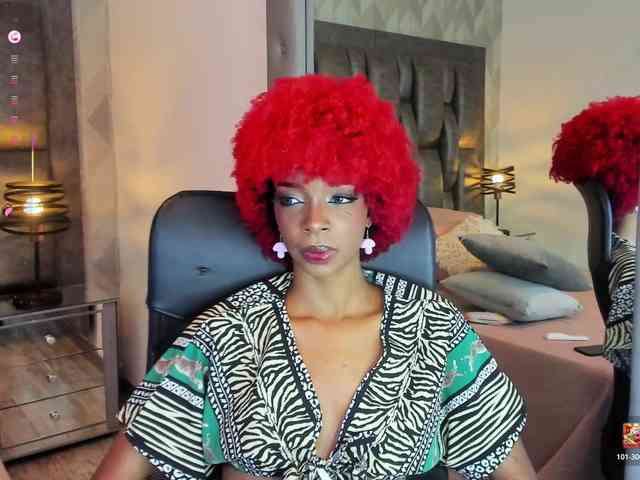 LilaBloom webcam