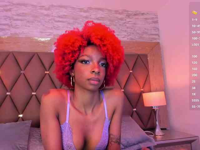 LilaBloom webcam