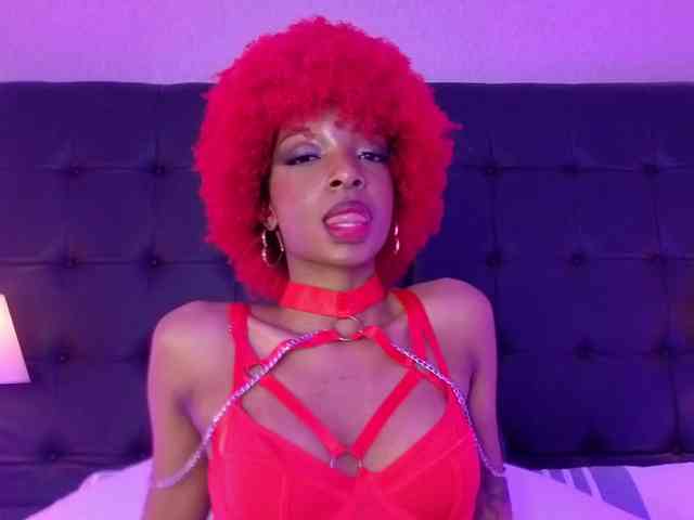 LilaBloom webcam
