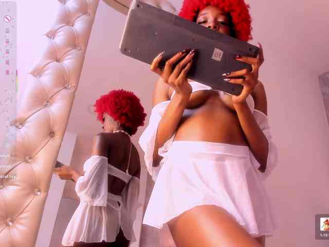LilaBloom webcam