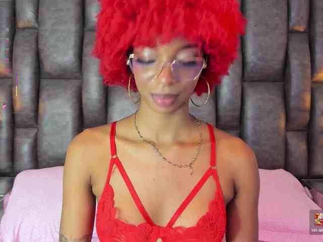 LilaBloom webcam
