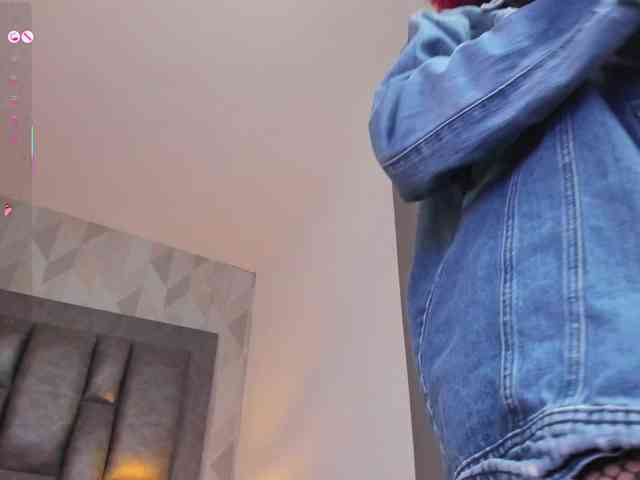 LilaBloom webcam
