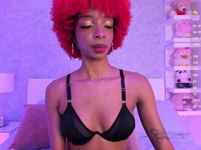 LilaBloom webcam