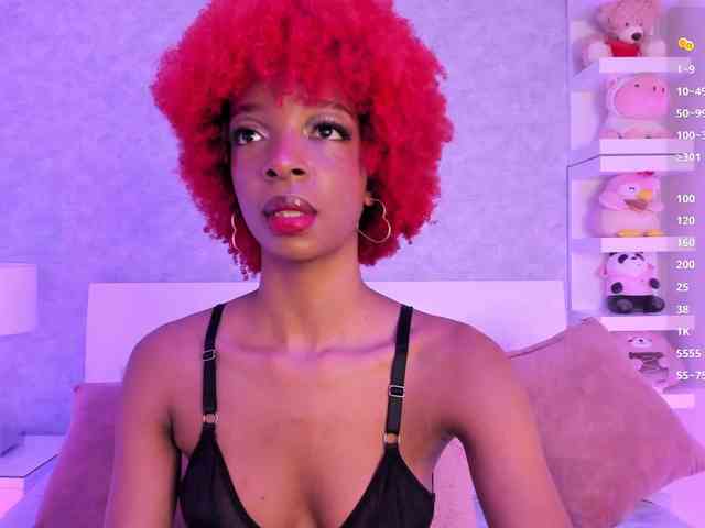 LilaBloom webcam