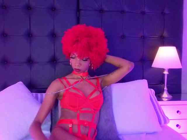 LilaBloom webcam